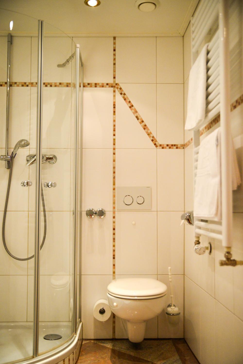 דונאו-אשינגן Flair Hotel Gruener Baum מראה חיצוני תמונה