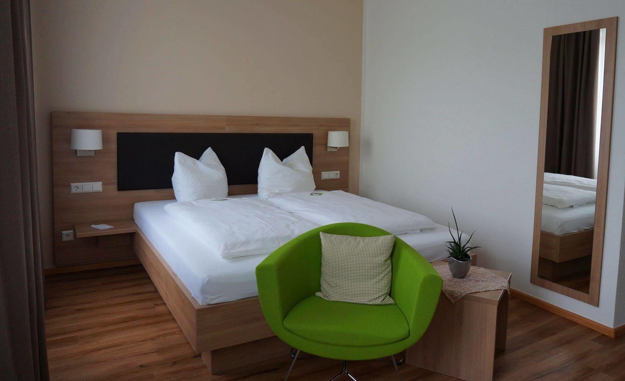 דונאו-אשינגן Flair Hotel Gruener Baum מראה חיצוני תמונה