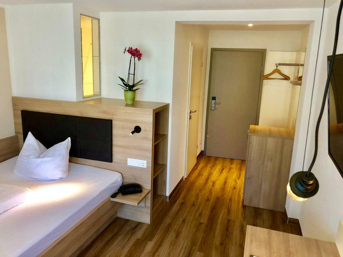 דונאו-אשינגן Flair Hotel Gruener Baum מראה חיצוני תמונה